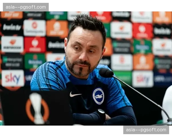 曼联有意聘请德泽尔比执教，需说服其适应俱乐部运营模式