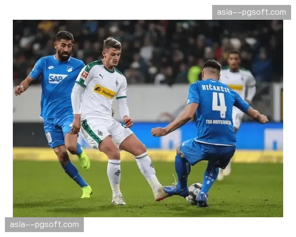 半场战报：斯图加特1-1霍芬海姆，吉拉西点射扳平